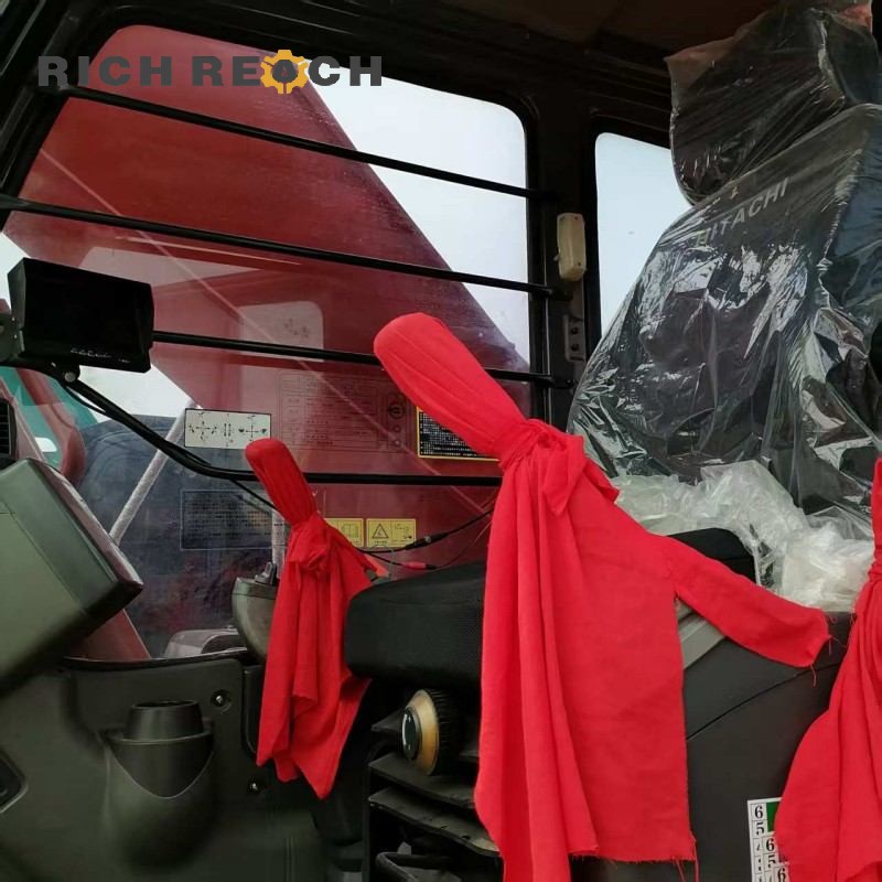 Heavy duty boom cylinder and arm of a 2023 Hitachi ZX350-3G excavator, low hours, $30,750